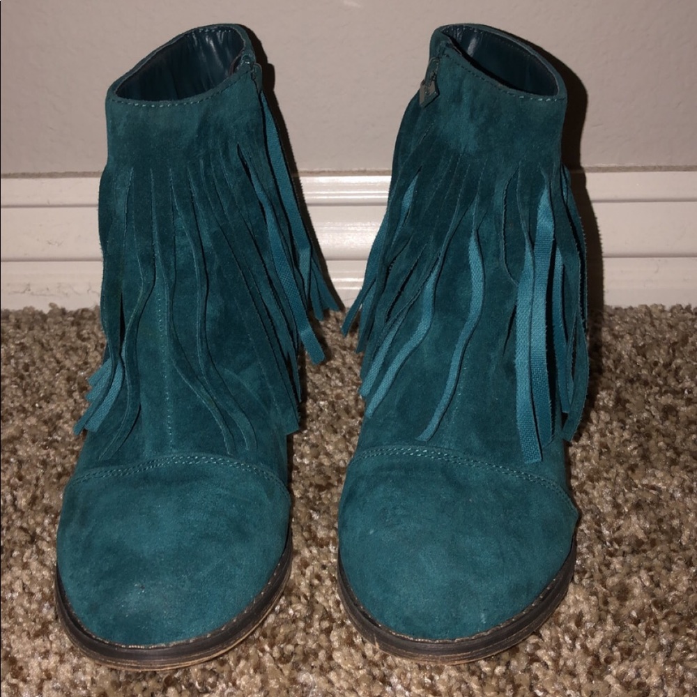 Women’s Suede Fringe Cap Toe Ankle Booties